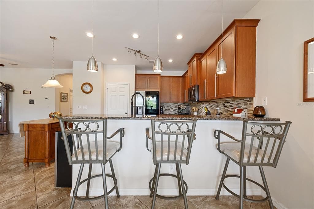 8648 LAKE FRONT COURT photo 16