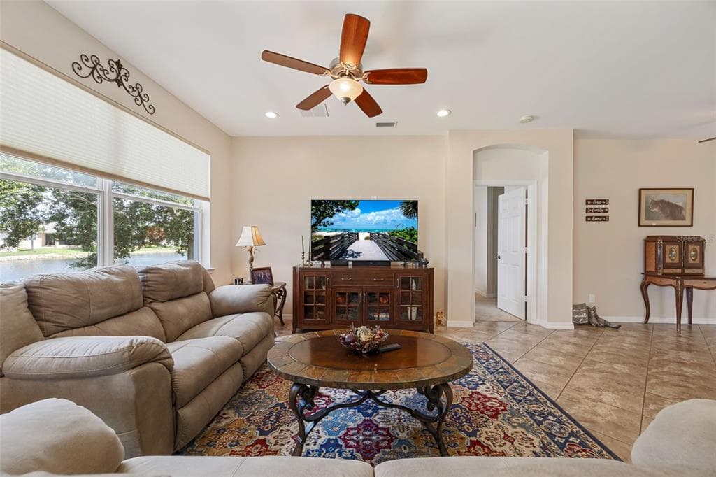 8648 LAKE FRONT COURT photo 10