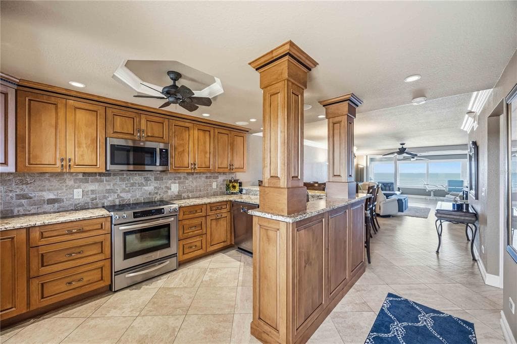 6140 MIDNIGHT PASS ROAD 606 photo 8