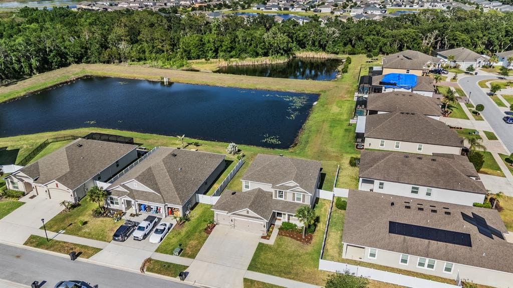 13418 LAKEVIEW OAKS LANE photo 3