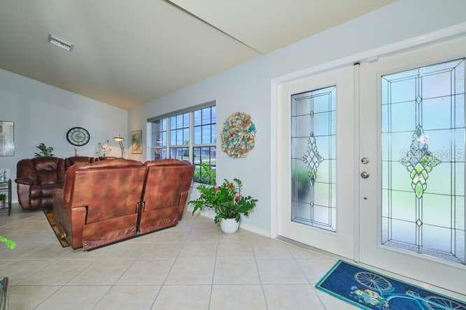 844 NE 6TH AVENUE photo 5