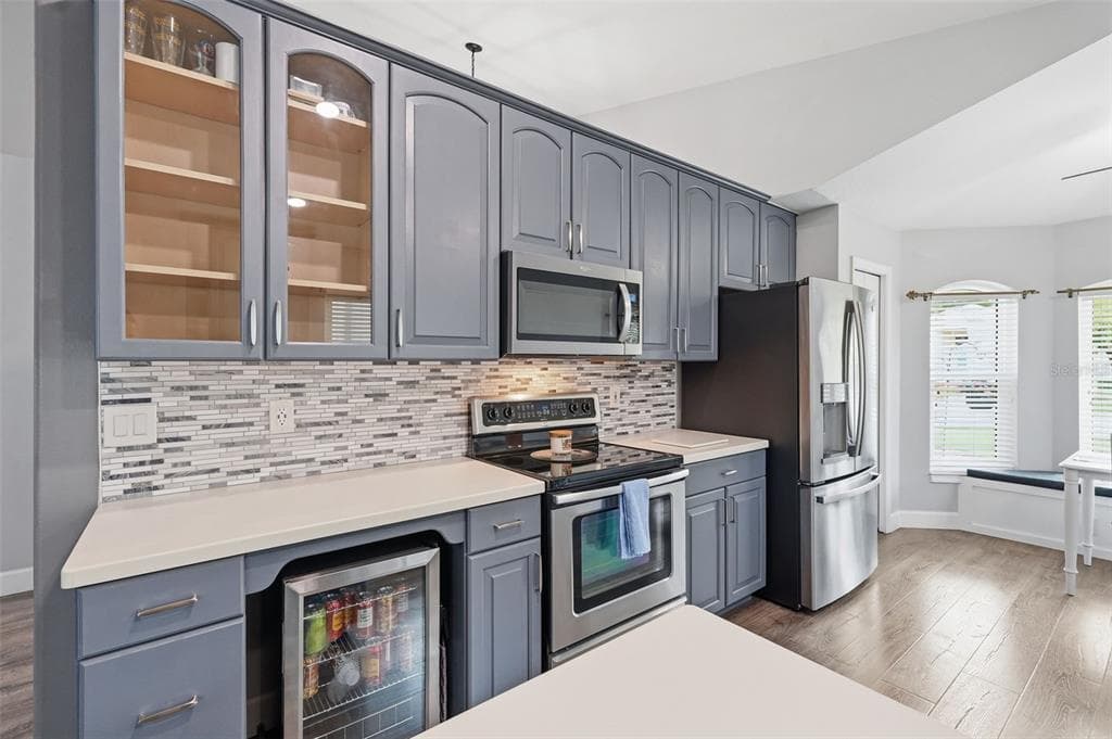 355 VENTURA DRIVE photo 9