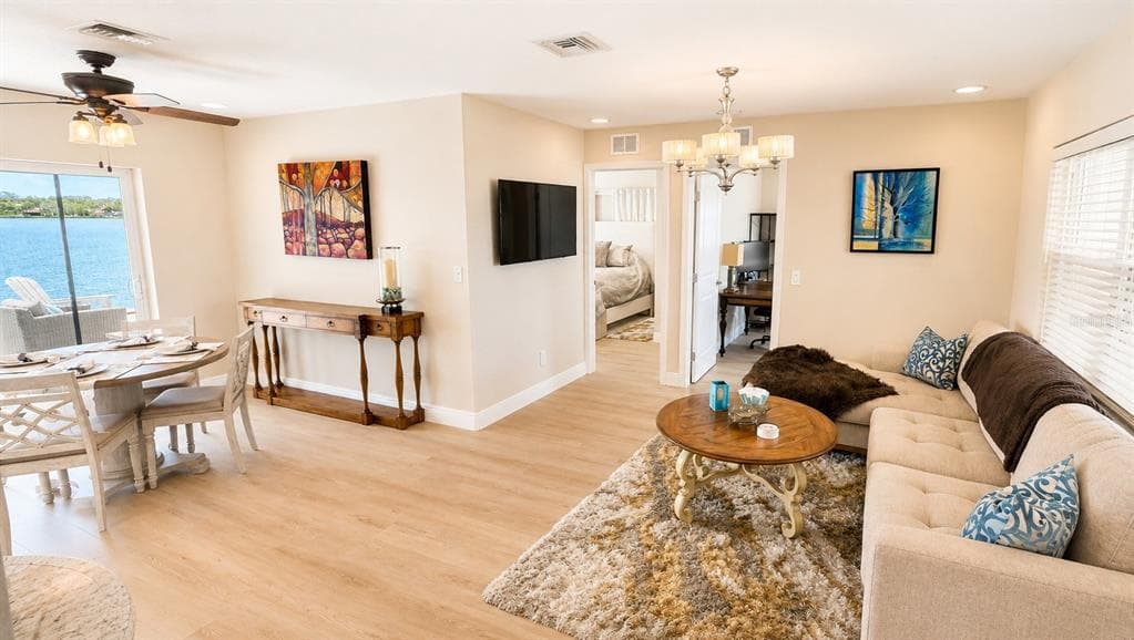526 20TH AVENUE photo 3