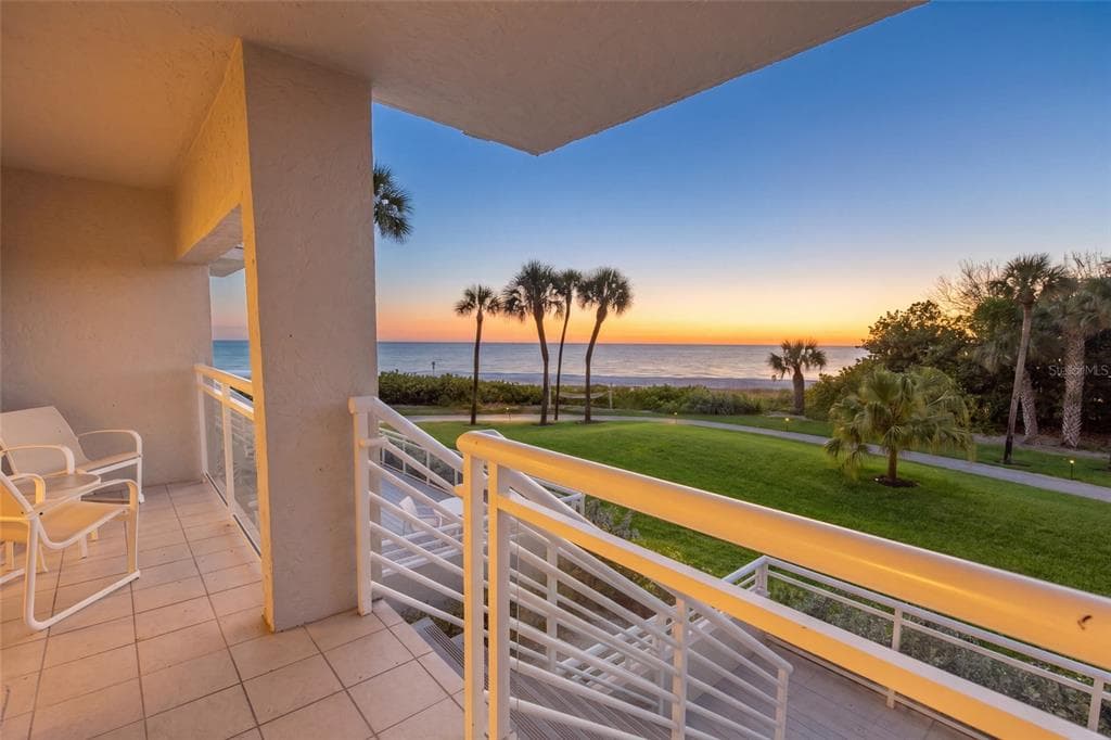 240 SANDS POINT ROAD 4104 photo 24