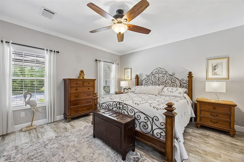 329 PARADISE CIRCLE photo 17