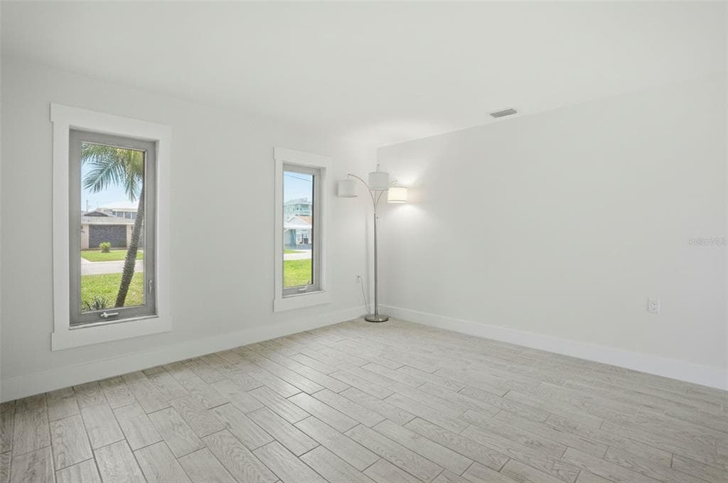 13840 BARNARD AVENUE photo 12
