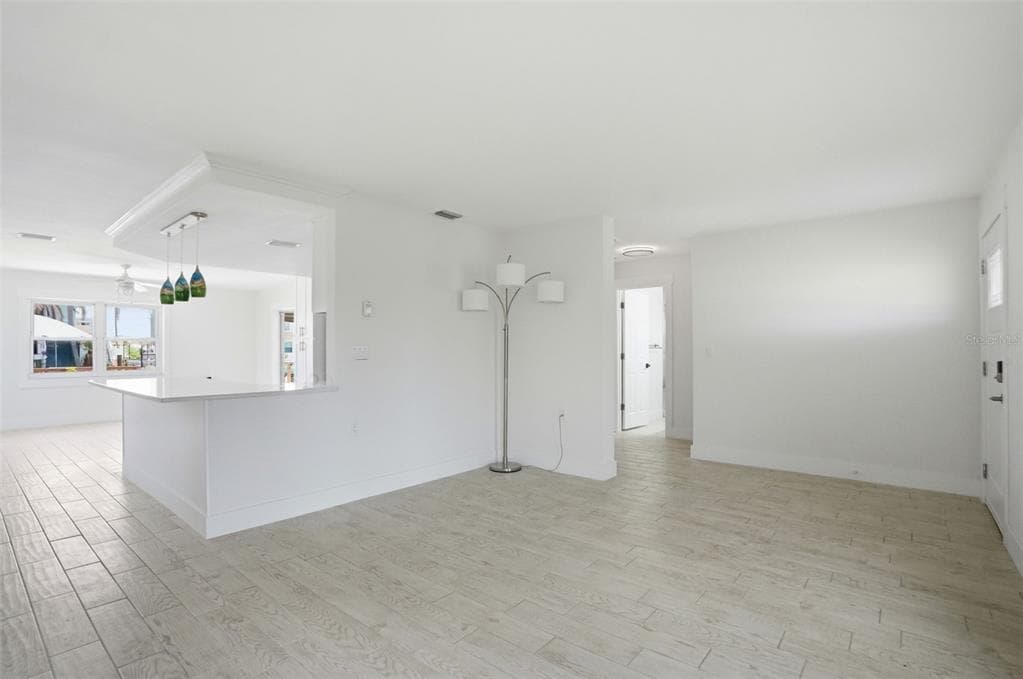 13840 BARNARD AVENUE photo 11