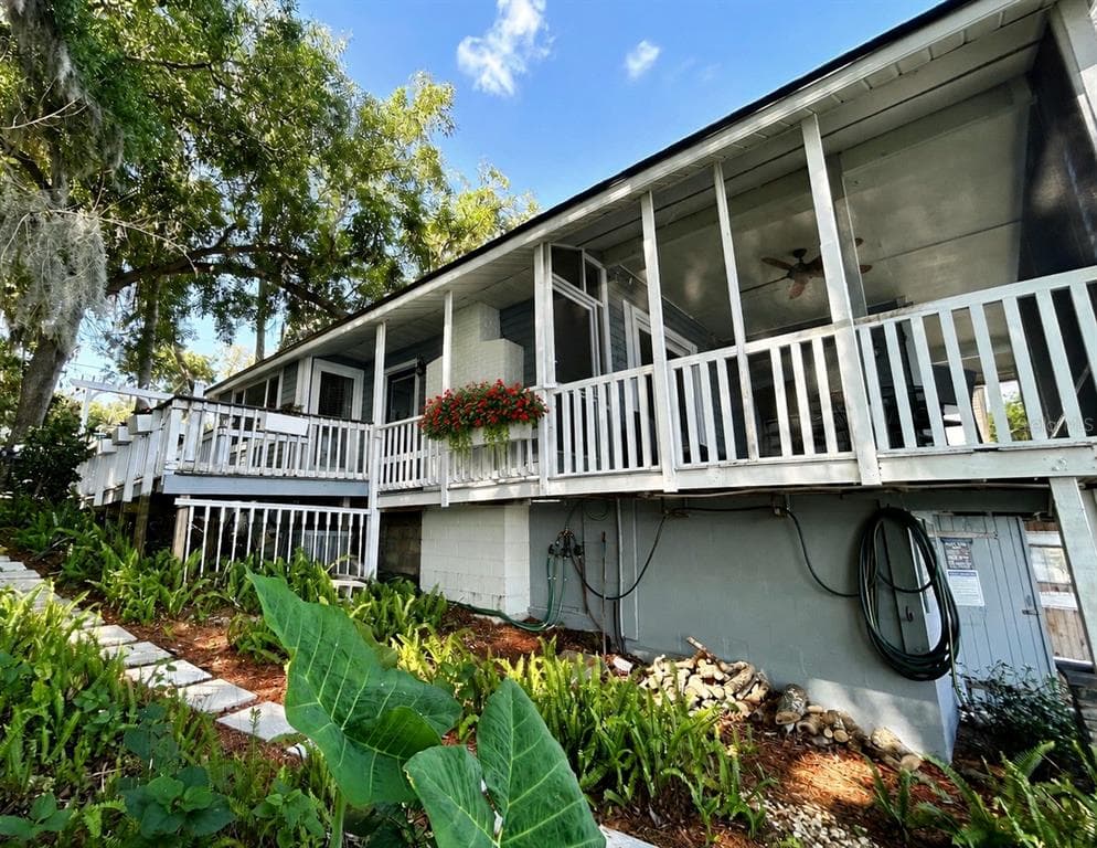 16533 LOWRY ROAD 5