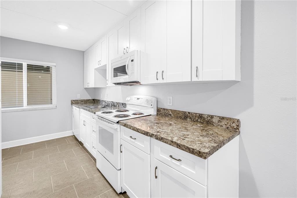 4435 1ST STREET NE 104 photo 6