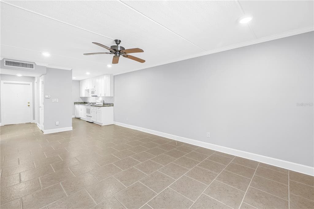4435 1ST STREET NE 104 photo 12