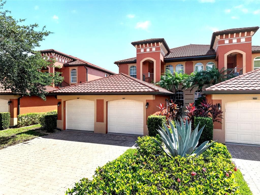3500 MONDOVI COURT #1011 4