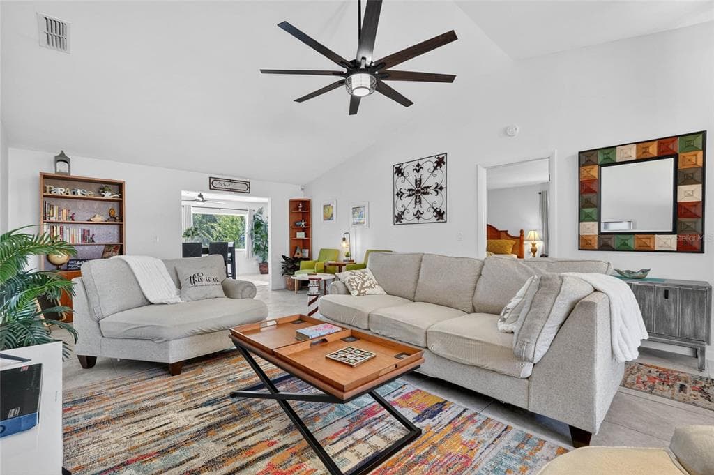 36 FLAMINGO DRIVE photo 13