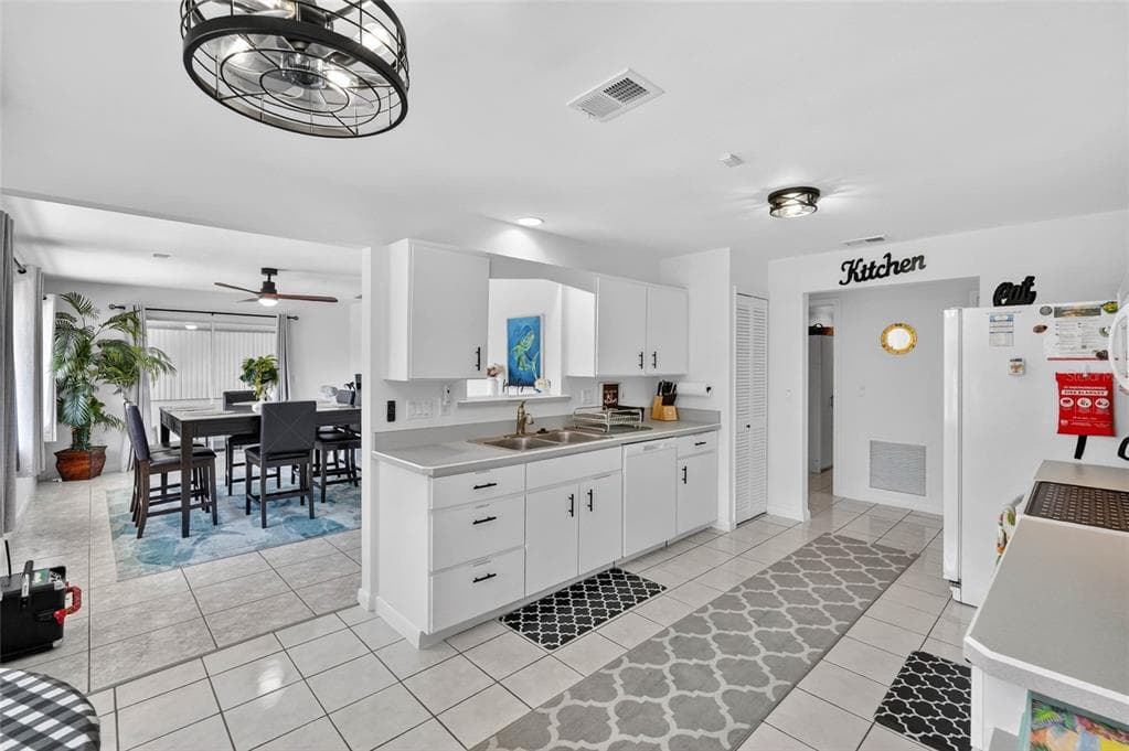 36 FLAMINGO DRIVE photo 19