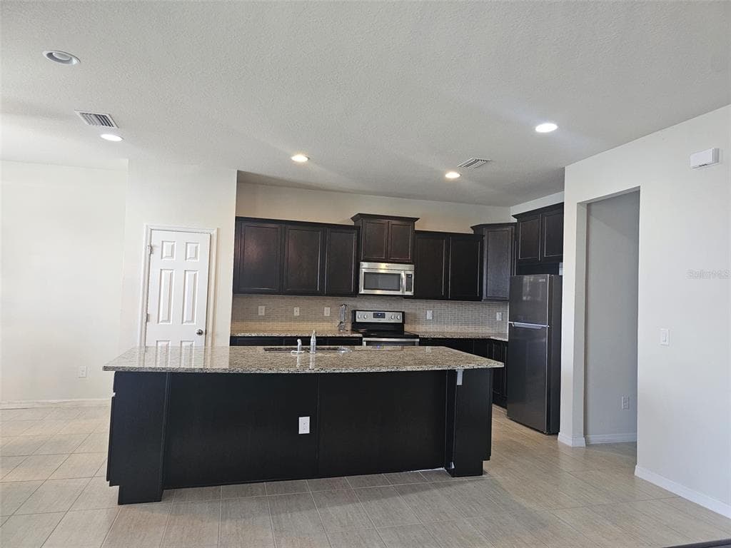 6022 SWEET BIRCH DRIVE photo 8