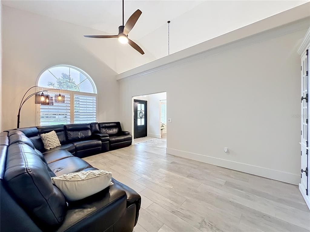 34449 PARKVIEW AVENUE photo 11