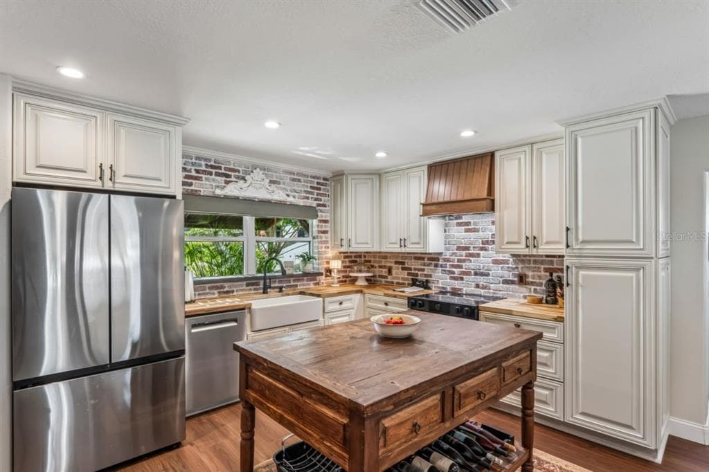 4903 BLUE HERON DRIVE 5
