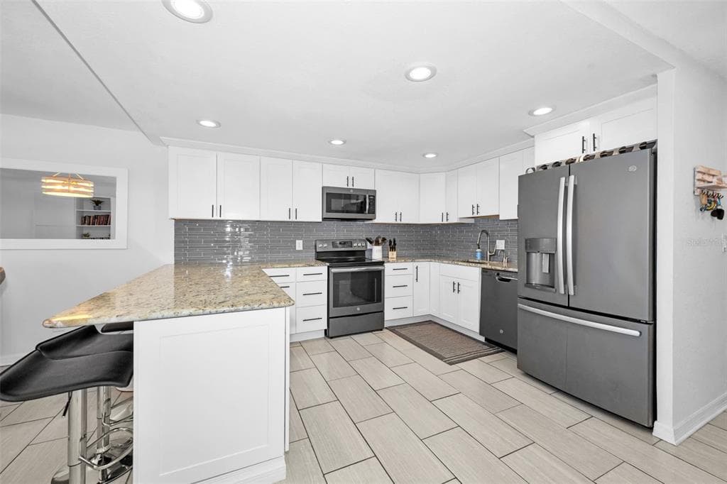 855 BAYWAY BOULEVARD 708 photo 19