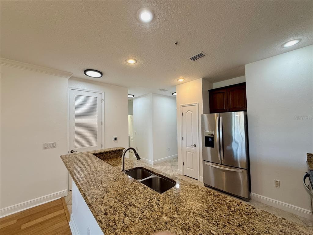 85 RIVERVIEW BEND S 1532 photo 10