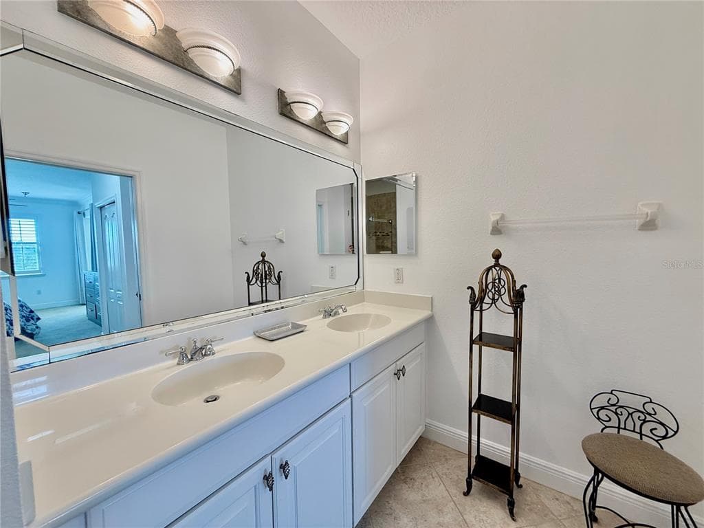 85 RIVERVIEW BEND S 1532 photo 18