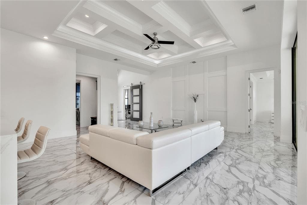 1323 PENGUIN COURT photo 6