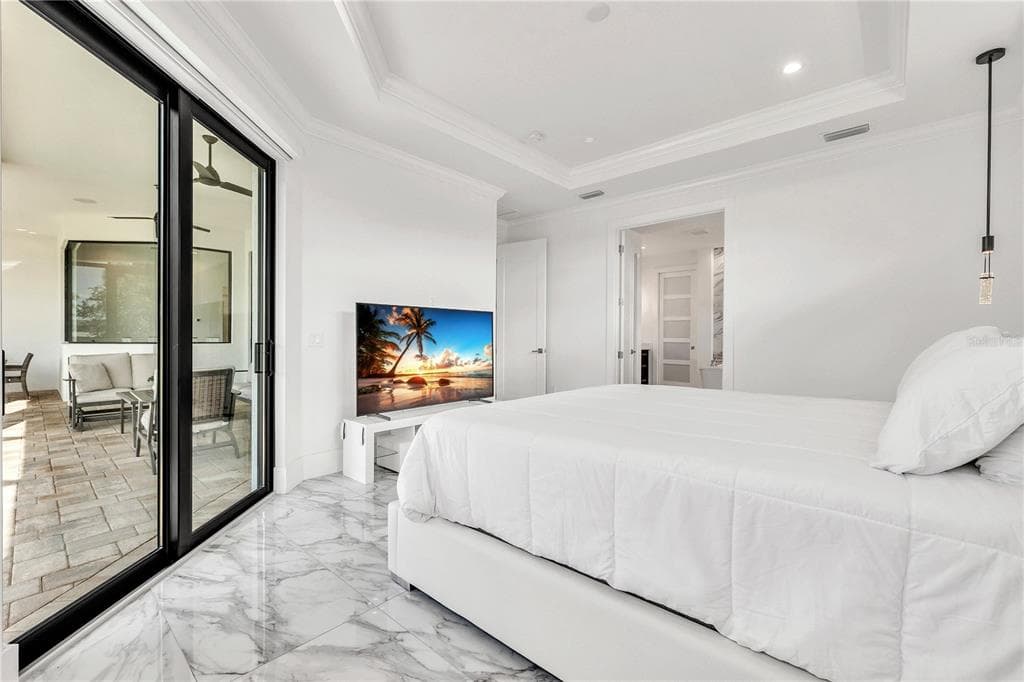 1323 PENGUIN COURT photo 16