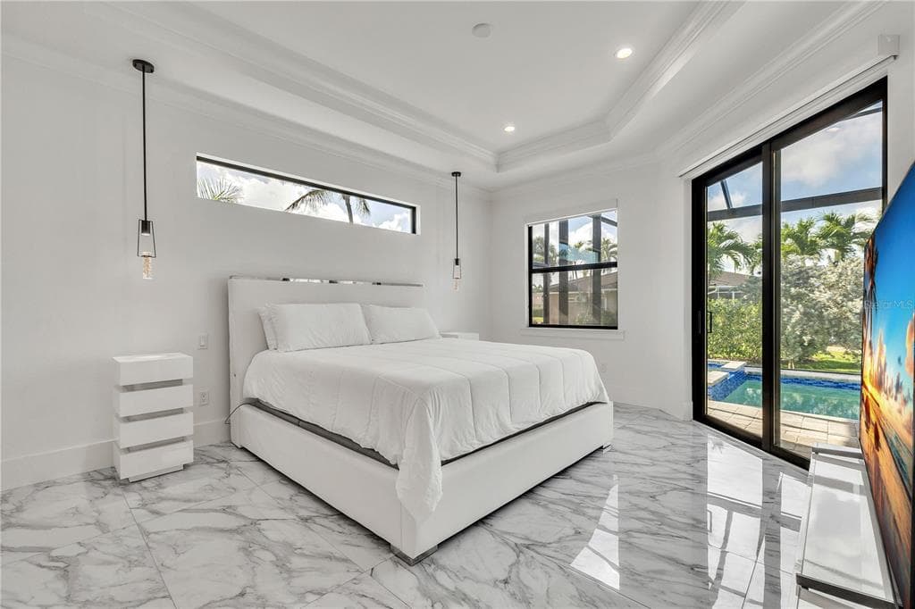 1323 PENGUIN COURT photo 14