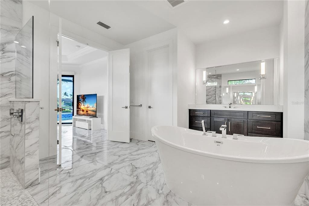 1323 PENGUIN COURT photo 19