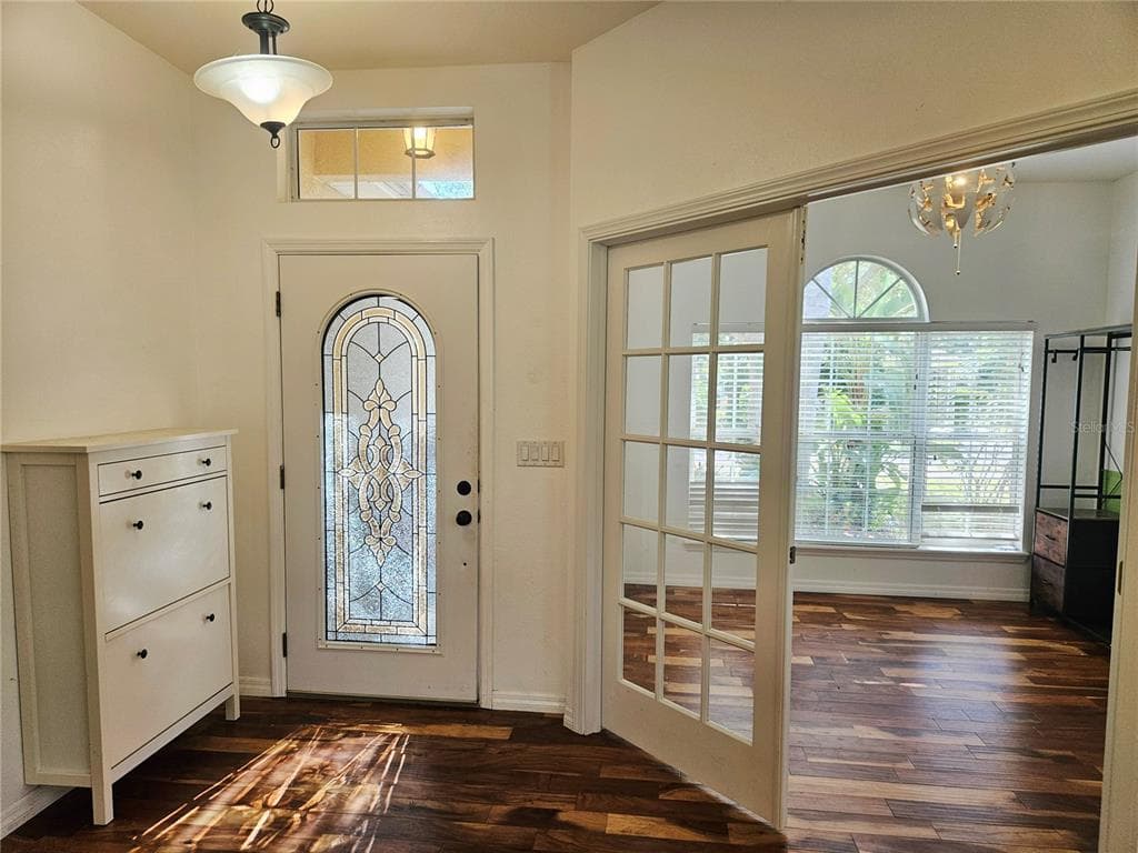 118 PEONY COURT photo 9