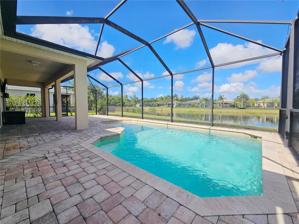 118 PEONY COURT photo 18