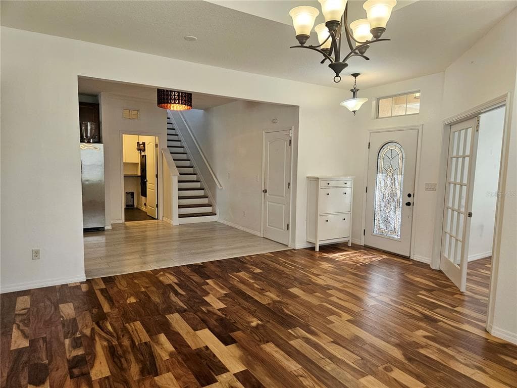 118 PEONY COURT photo 8