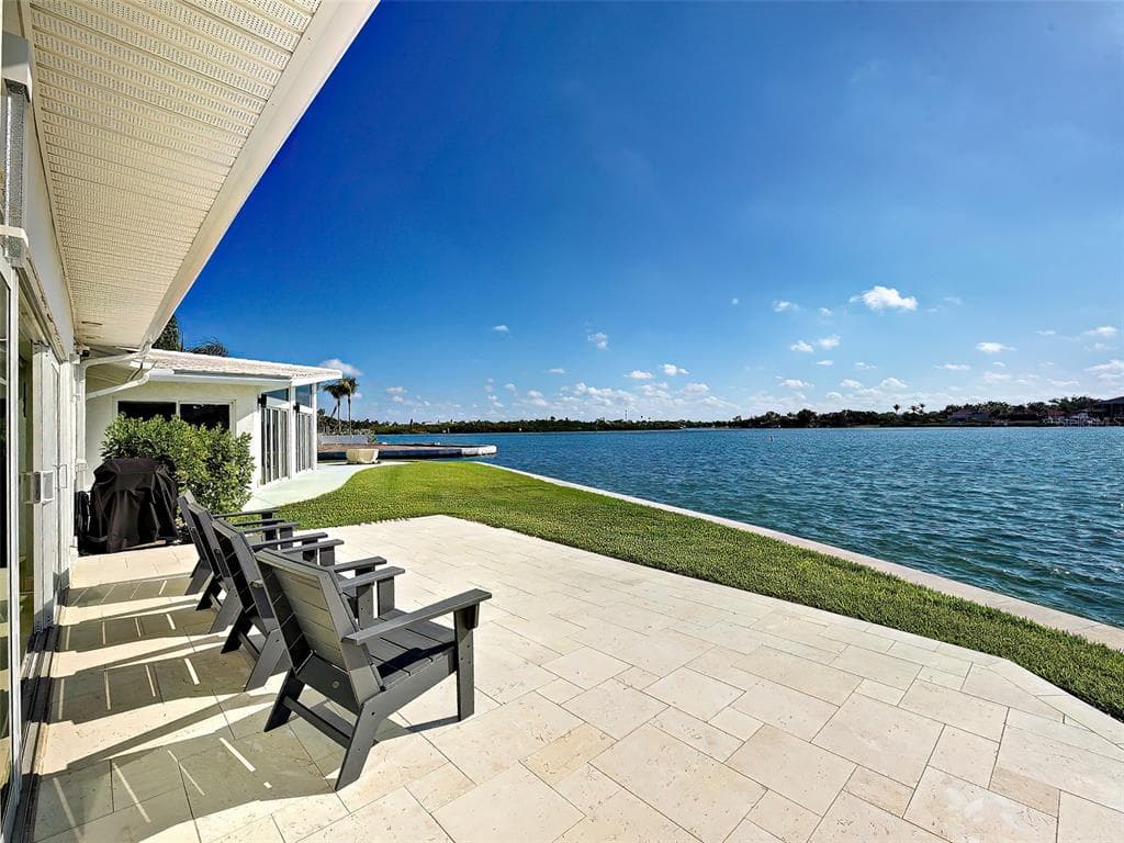 885 WHITE CAP CIRCLE 34 photo 3
