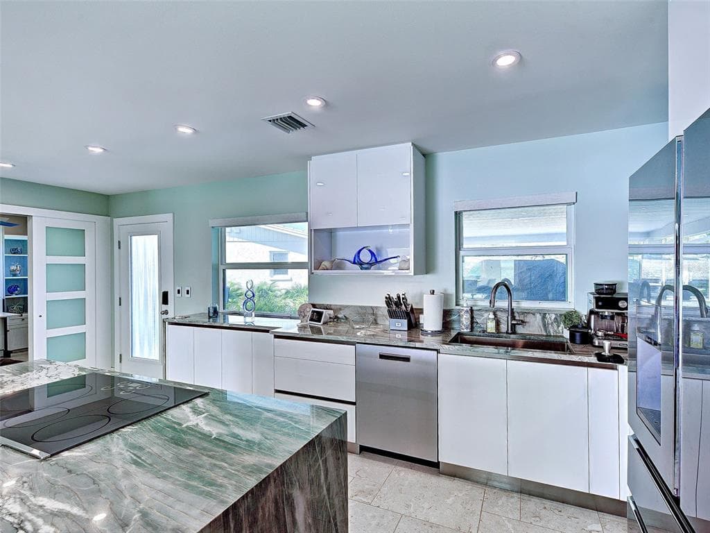 885 WHITE CAP CIRCLE 34 photo 11