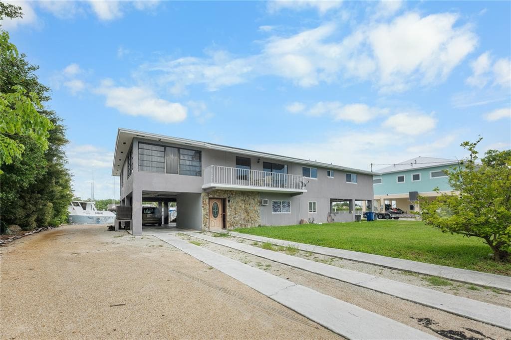 2100 AVENUE H photo 8
