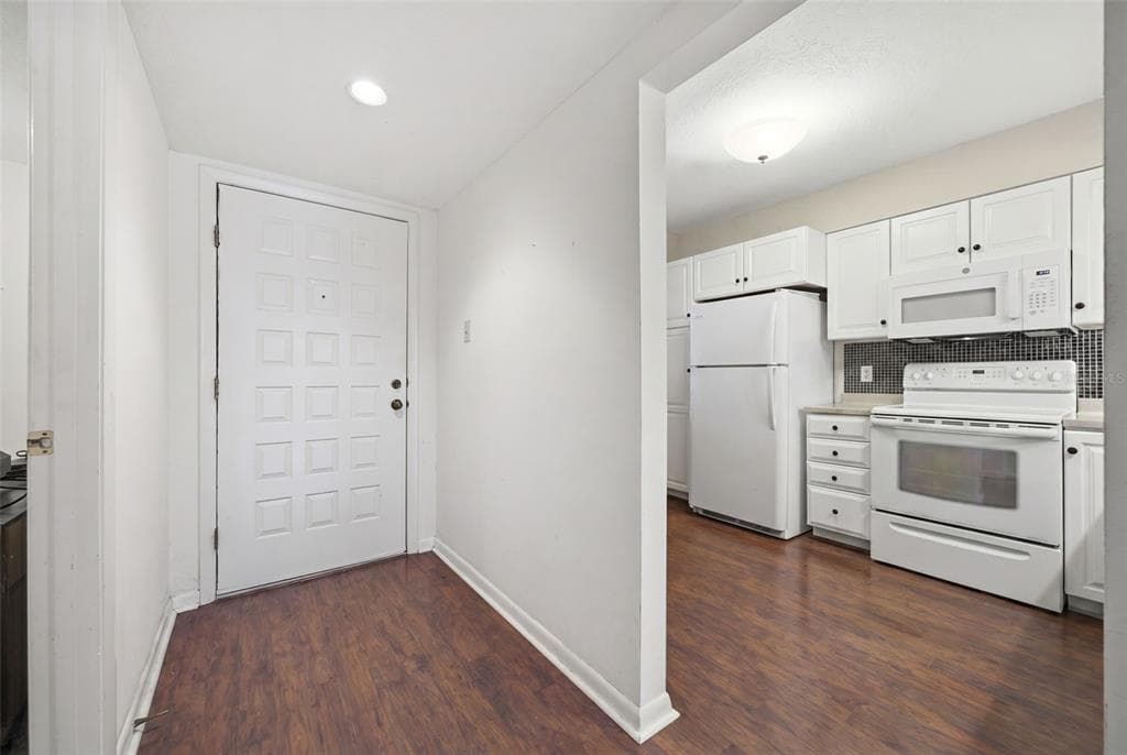 1802 MARINER DRIVE E 25 photo 4