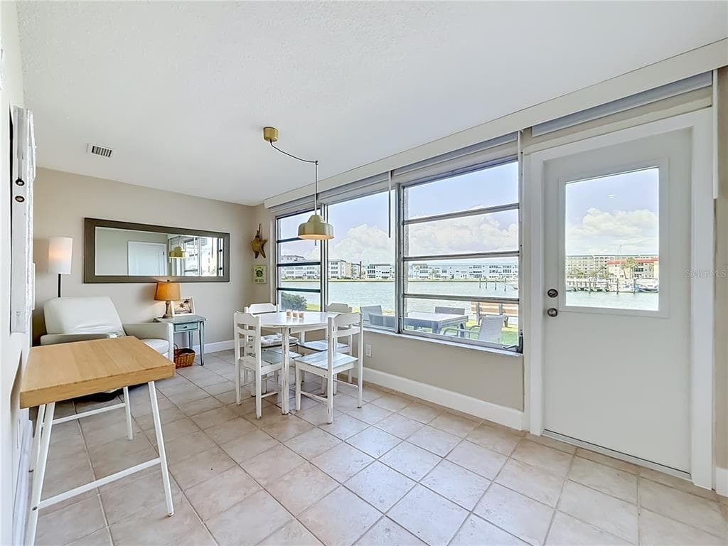 5925 SHORE BOULEVARD S 107 photo 17