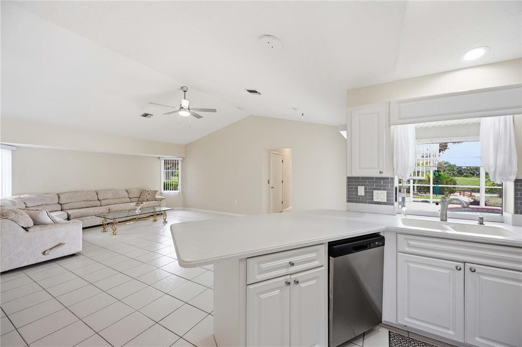 63 CLUBHOUSE ROAD photo 13