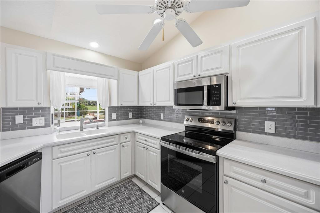 63 CLUBHOUSE ROAD photo 17