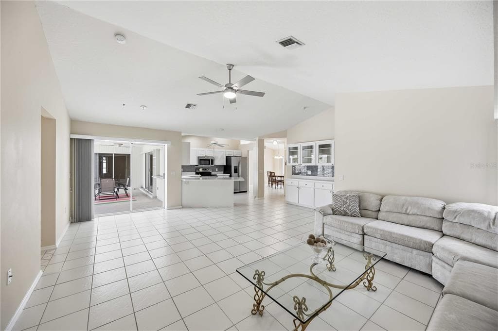 63 CLUBHOUSE ROAD photo 10
