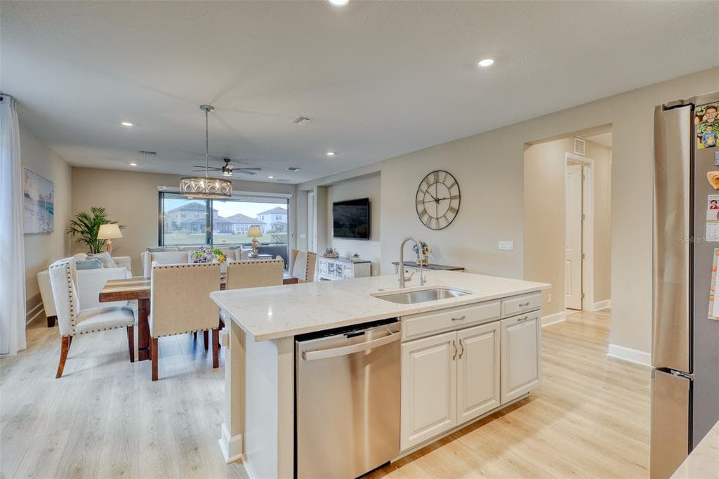 6374 GRANDVIEW HILL COURT photo 16
