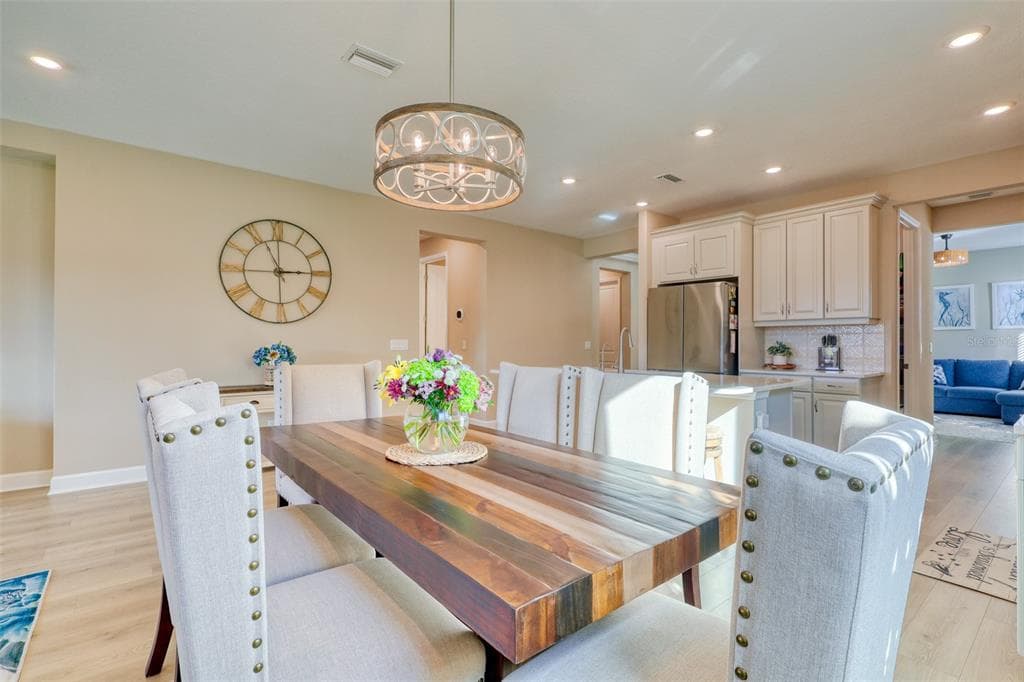 6374 GRANDVIEW HILL COURT photo 11