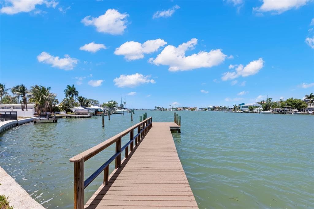 708 SUNSET COVE photo 5