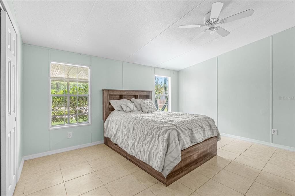 1055 ACEE DRIVE photo 23