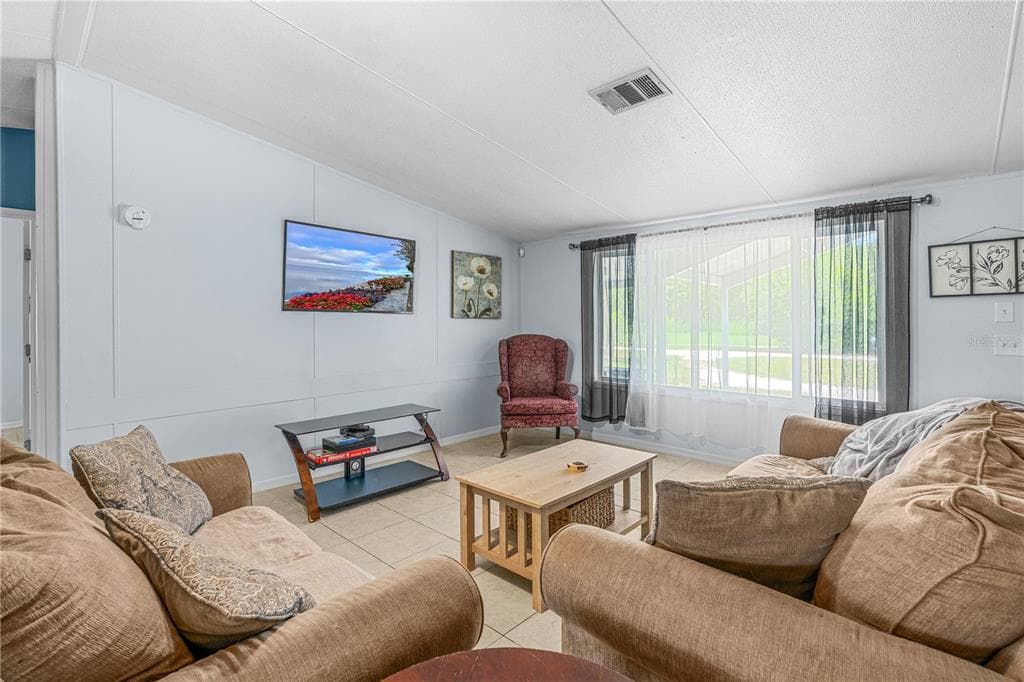 1055 ACEE DRIVE photo 12