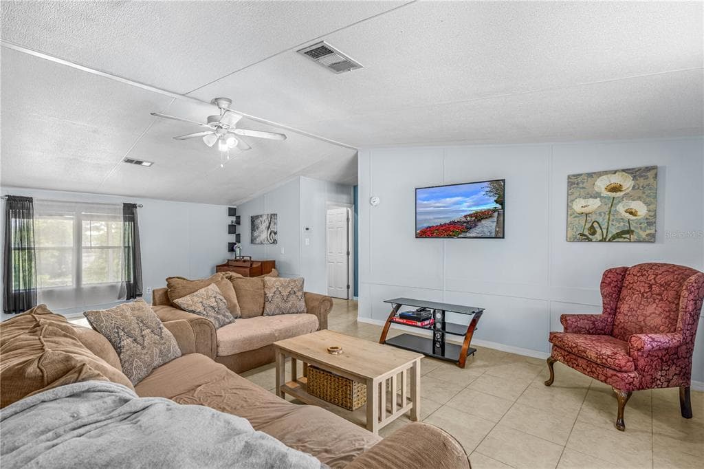 1055 ACEE DRIVE photo 11