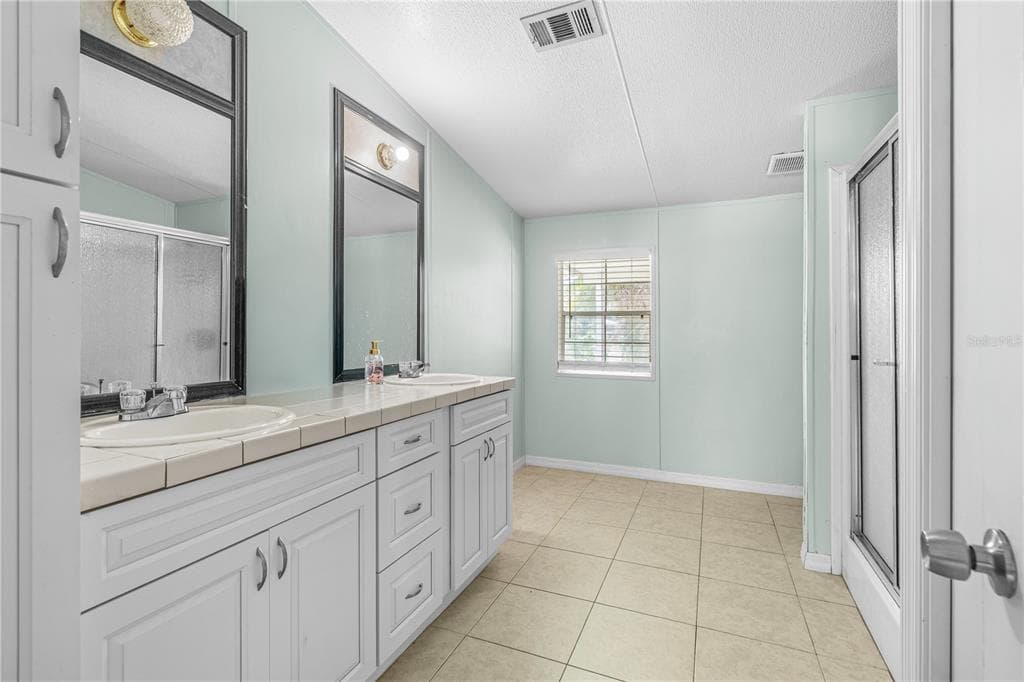 1055 ACEE DRIVE photo 25