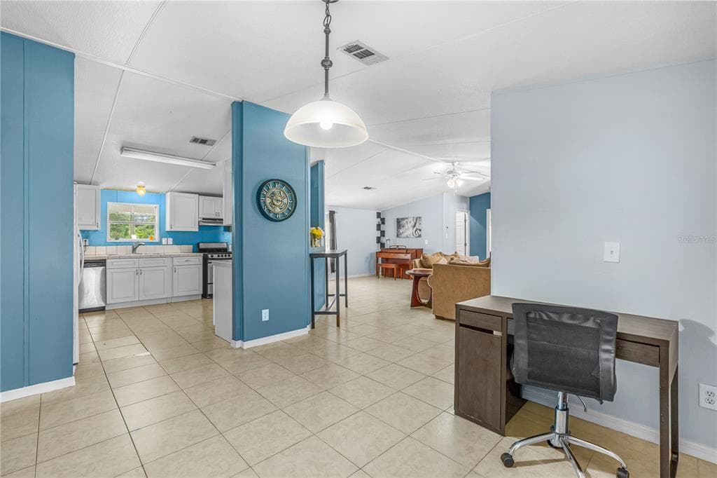 1055 ACEE DRIVE photo 21