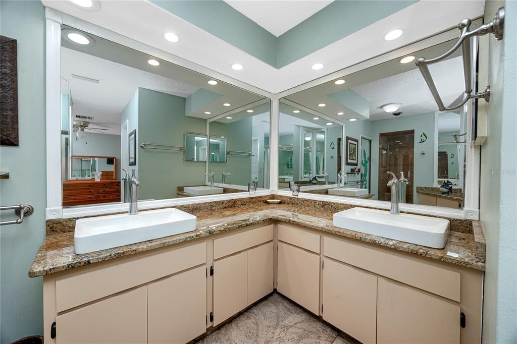 1116 KINGFISH PLACE photo 23