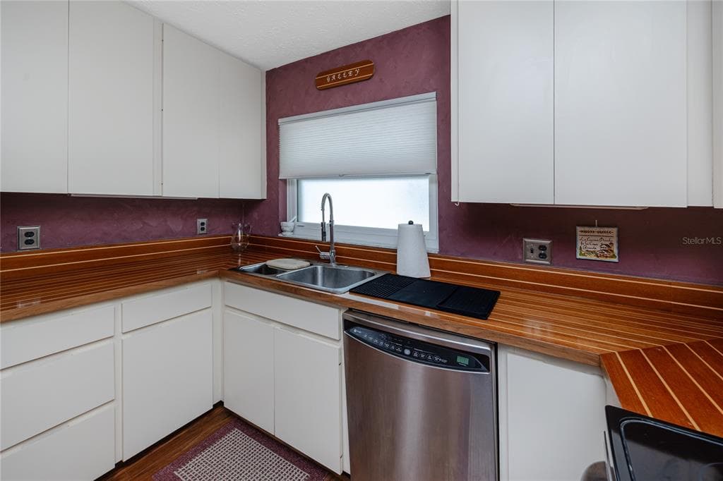 1116 KINGFISH PLACE photo 14