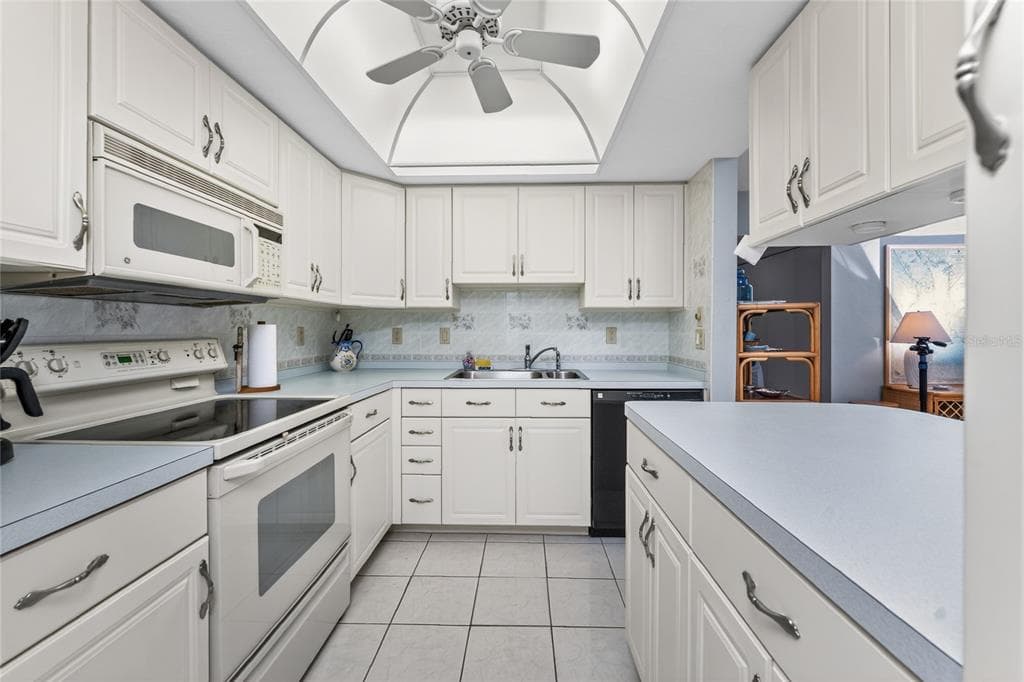 2955 N BEACH ROAD B-614 photo 20