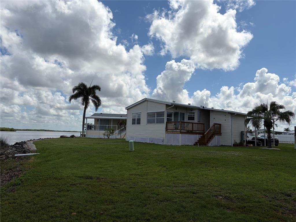 4300 RIVERSIDE DRIVE 109 photo 23